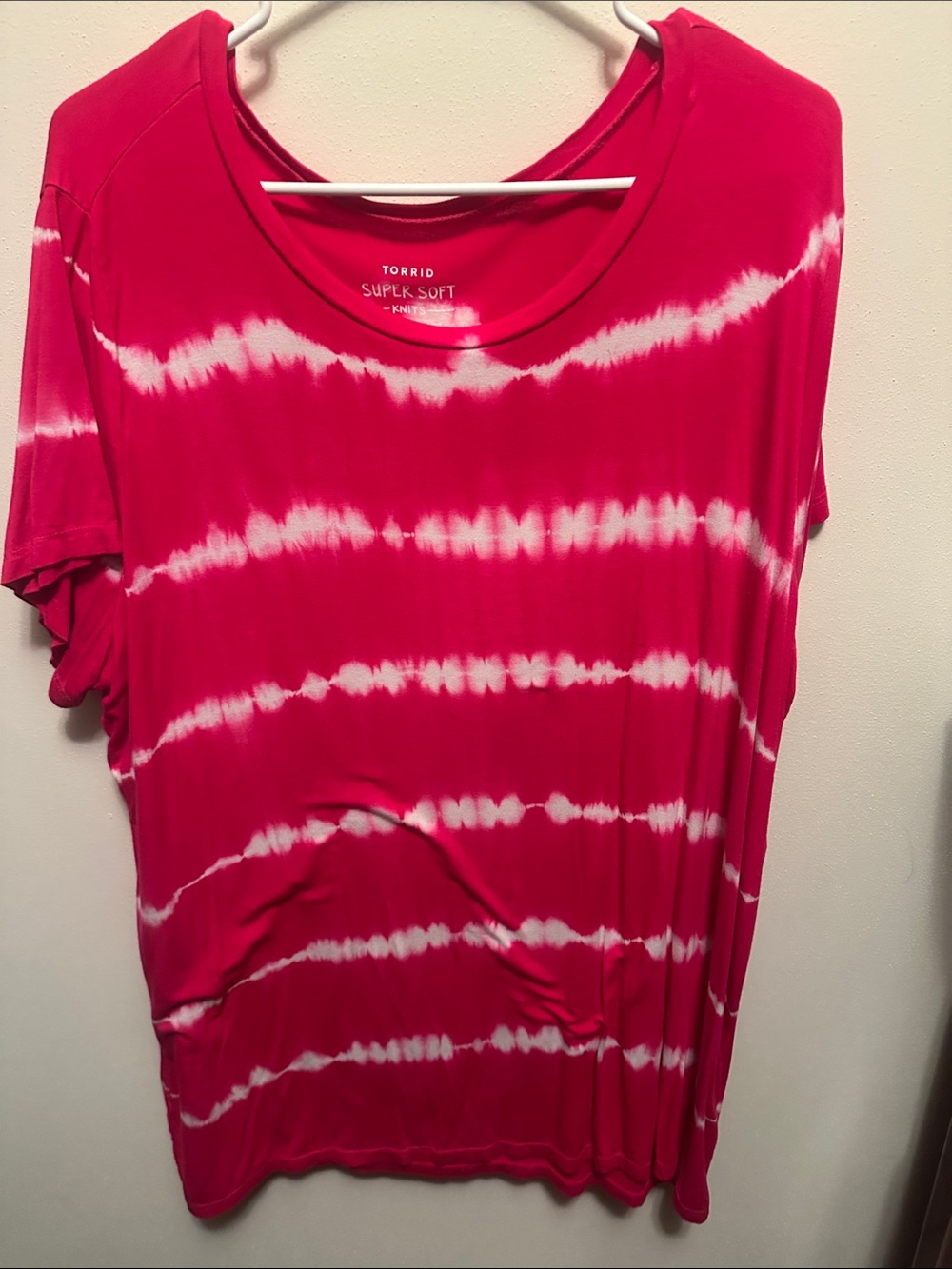 torrid Hot Pink and White Tie-Dye Short Sleeve Tee